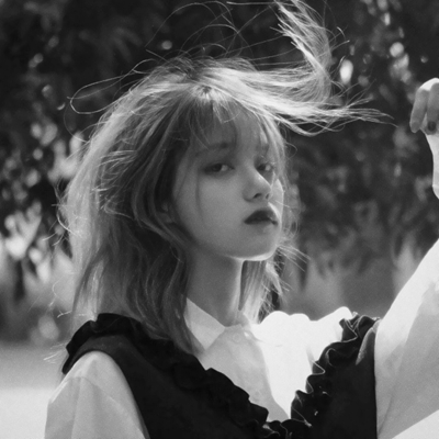 36张高清伤感漂亮女生头像 失恋氛围感拉满