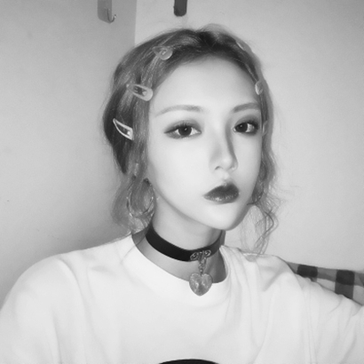12张高清黑白款！霸气高冷女生真人网图头像