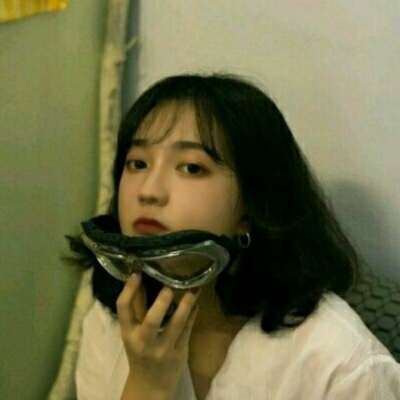 13张超逗比搞怪女生头像 高清奇葩又好笑