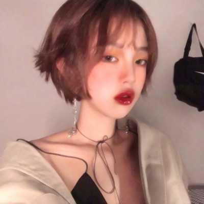 34张高清原宿ins风QQ女生头像 氛围感拉满