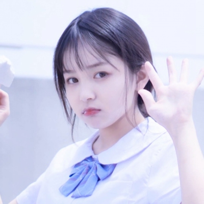 24张高清清纯款微商女头像 适合做微信头像的女生素材