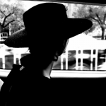 7张高清落寞感女生黑白头像 自带忧伤氛围感