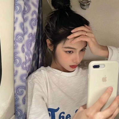 适合20岁女生的微信头像合集来了，共8张