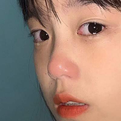 热门女生丧系头像合集 共15张