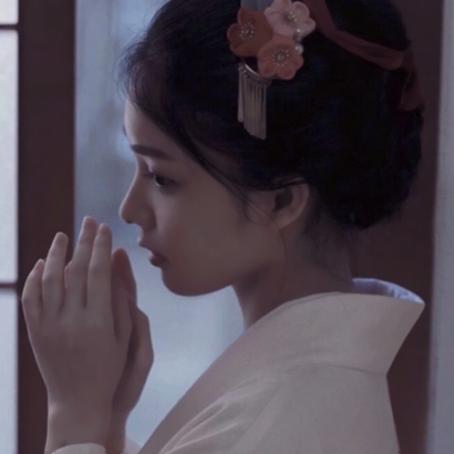 女生清冷伤感头像合集 16张冷淡风酷感女生头像