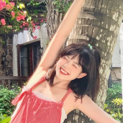 12张超清新温柔真人女生头像，氛围感拉满