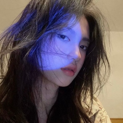 18岁女生能用的真人网图头像上新啦！共14张最新素材