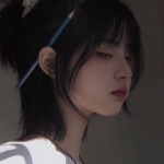 9张又丧又唯美的女生真人头像，氛围感拉满