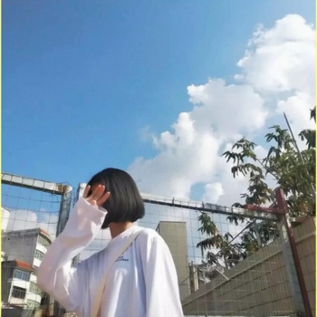 18张高清学院风QQ女生头像 青春感拉满