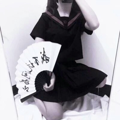 飒爽又带感！17张拿扇子的霸气女生头像合集