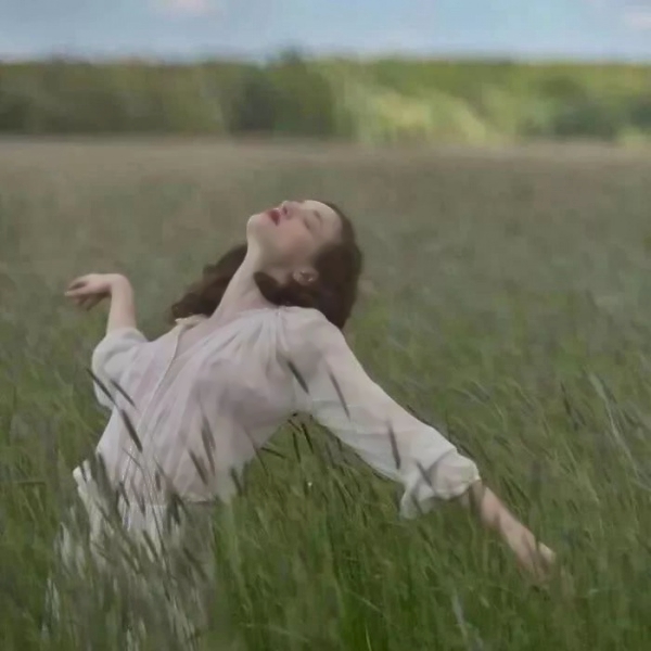 18张超清唯美清新女生部位头像合集