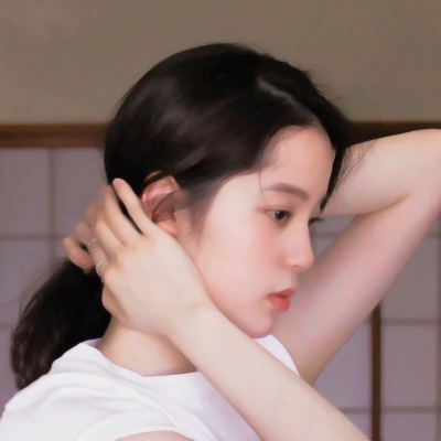 35张氛围感真人女生头像 意境感拉满的美女头像素材