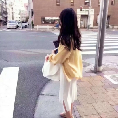 30张高清有气质的成熟知性女生微信头像