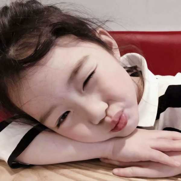 22张高清软萌女娃微信头像合集