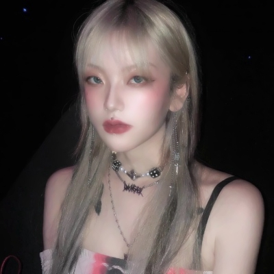 抖音超酷女头像合集！14张高清超拽超丧风格女生头像
