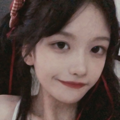 36张高清真人女生时尚头像 可爱又好看的真人照片头像合集