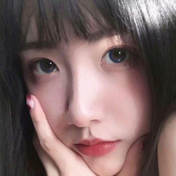 快手女生清晰头像合集 34张草莓系小仙女风格头像