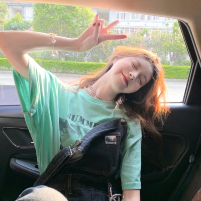 超火的超清女生头像合集（共13张）