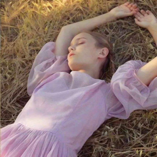 25张气质拉满的个性欧美范女生超清头像