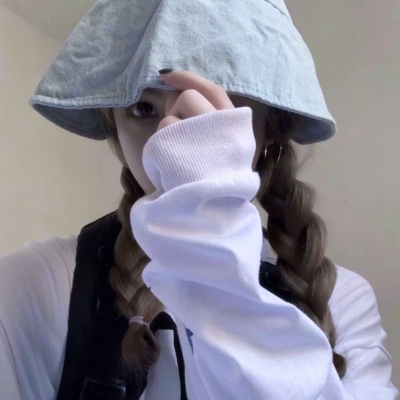 16张个性好看的女生单人高清头像
