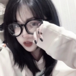 15张高清真人眼镜女生头像 个性氛围感拉满