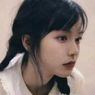 女生真人生活照头像合集（20张）