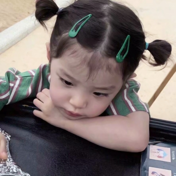 22张高清软萌女娃微信头像合集