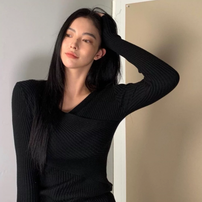 微信高级冷淡风ins女生头像 10张合集