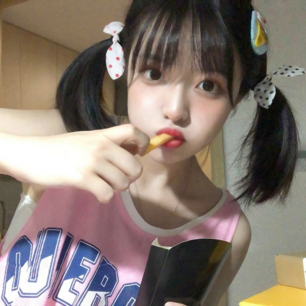 24张超清甜美系女生头像 网图素材分享