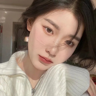 小众又高级！16张冷淡风女生头像合集
