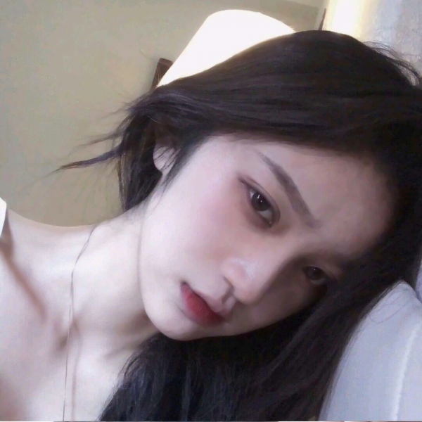 16张高清原宿风女生头像合集 超适合当头像的原宿风女头