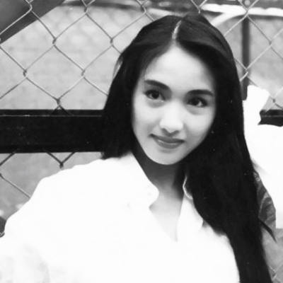 26张高清港风复古黑白女生头像，氛围感拉满