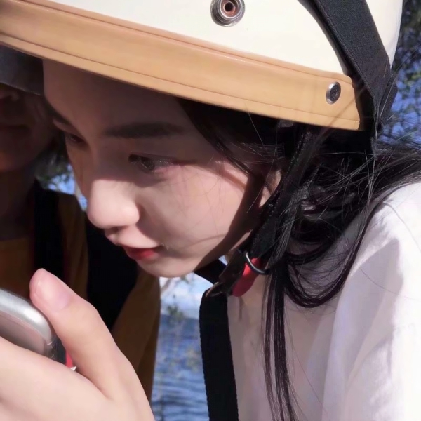 36张高清韩系清新女生真人头像 氛围感拉满的时尚头像合集