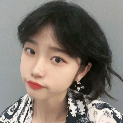8张真人短发女生头像 高清日常短发少女头像素材
