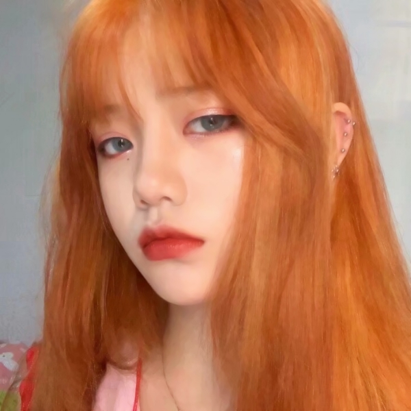 27张彩色挑染女生头像合集 超清霸气时尚感拉满