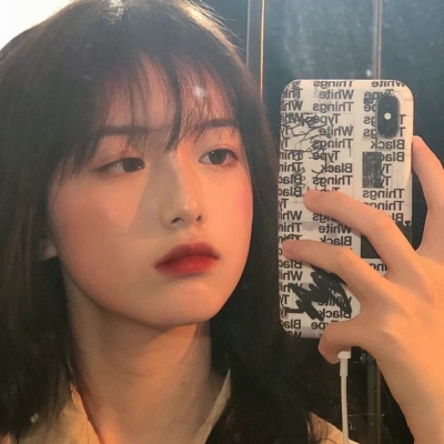 9张氛围感拉满！唯美又可爱的高冷女生头像合集