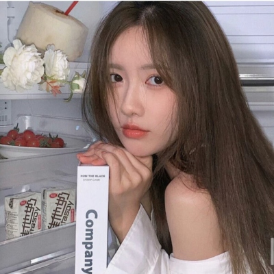 大学生能用的8张好看真人女生头像合集