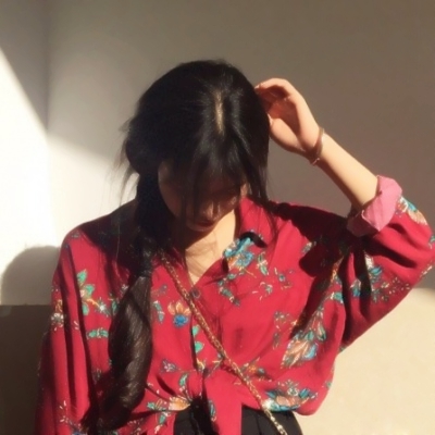 超实用！10张潮流青春闺蜜微信头像 高清好看还个性