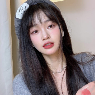 ins上超火的女生QQ头像合集，共19张