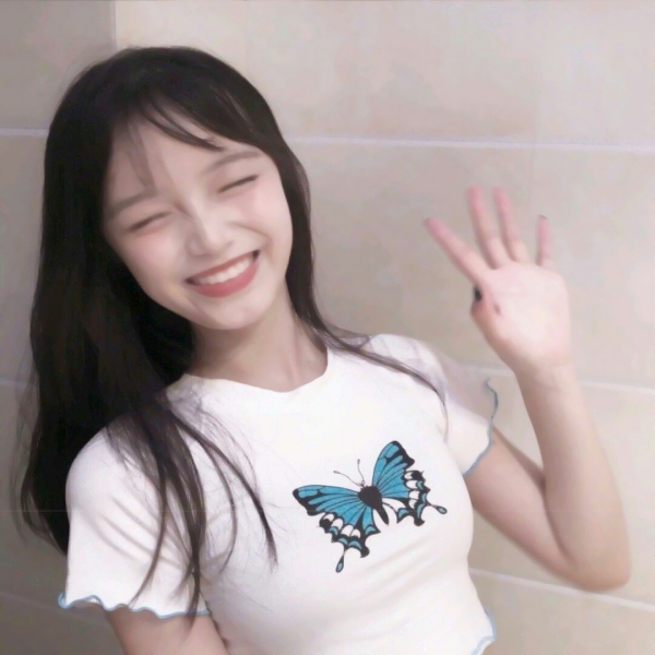 26张超清好看女生头像合集 漂亮女人照片头像素材