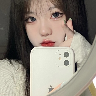 热门真人女生头像合集 10张精选