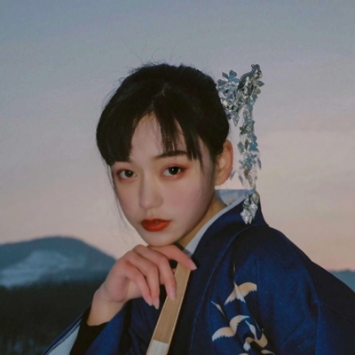 9张氛围感拉满的复古风女生头像，每张都有故事感