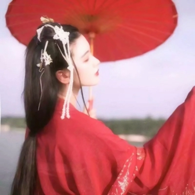 16张高清清新古风真人女生头像，氛围感拉满直接拿捏