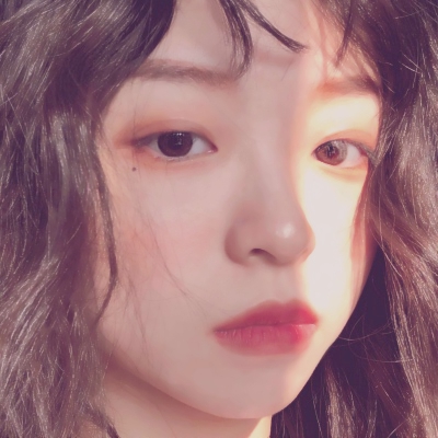 36张高清真人女生时尚头像 可爱又好看的真人照片头像合集
