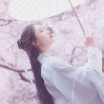 16张高清清新古风真人女生头像，氛围感拉满直接拿捏