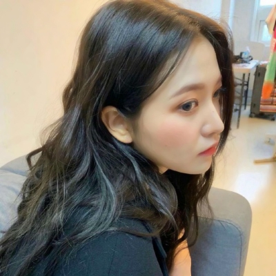 微博女生真人头像合集，28张高清好看的真实女头分享