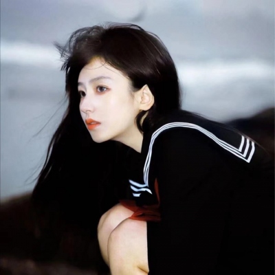 17张氛围感拉满的真人女生侧脸伤感头像