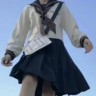 10张高清JK制服半身部位头像 女生头像合集