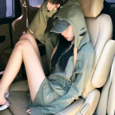 16张高清新款女生微信头像来啦 个性好看真人款直接存