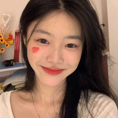 热门真人女生头像合集 10张精选